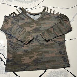 Boston Proper Camo with open shoulders